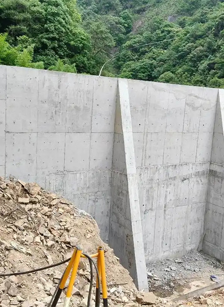 郑州新密重力式挡土墙