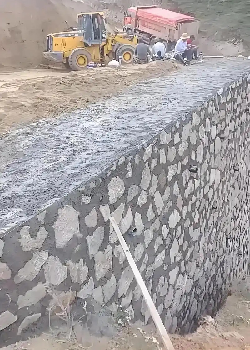郑州新密边坡加固